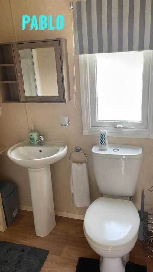 Towyn Six Berth En Suite Caravan Rhyl Esterno foto