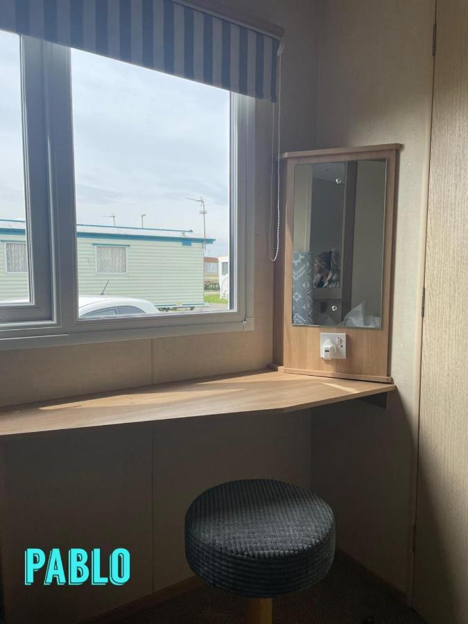 Towyn Six Berth En Suite Caravan Rhyl Esterno foto