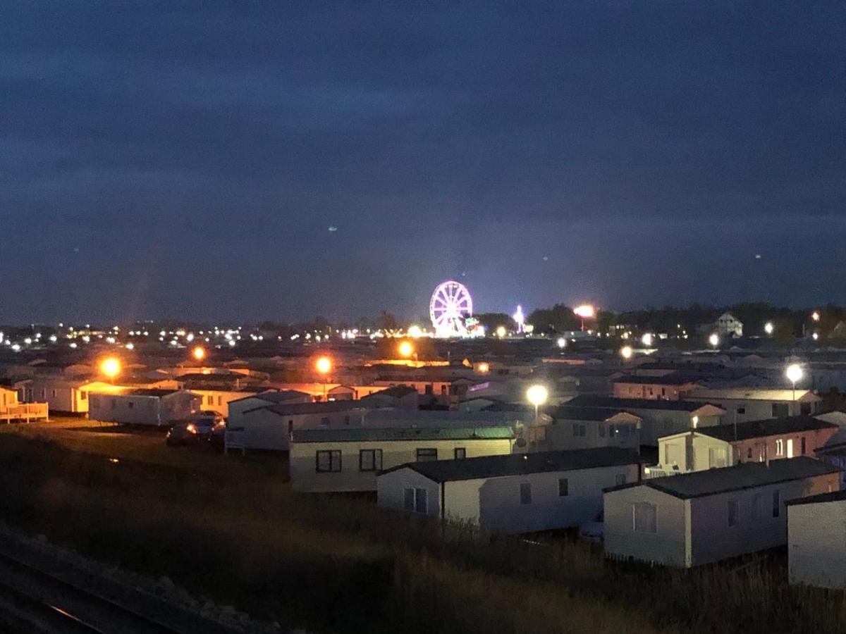 Towyn Six Berth En Suite Caravan Rhyl Esterno foto